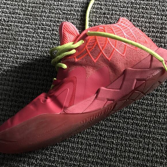 Puma LaMelo Ball MB.01 Rick & Morty Edition RIGHT SHOE ONLY size 10.5 - Picture 3 of 6